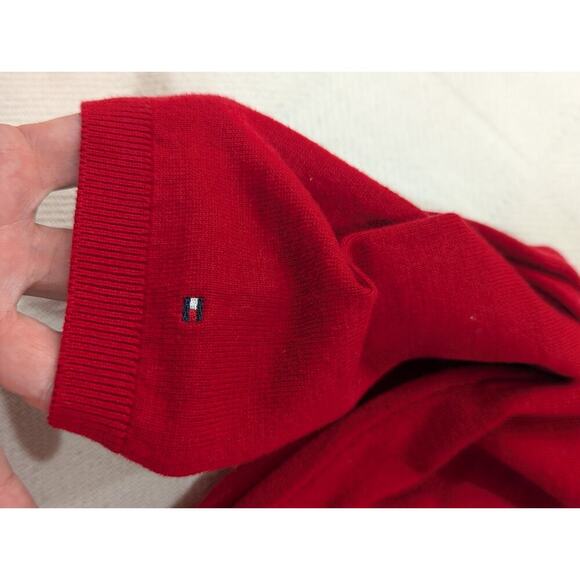Red knit Tommy Hillfiger sweater with ornament detailing size approx Medium - Picture 8 of 8